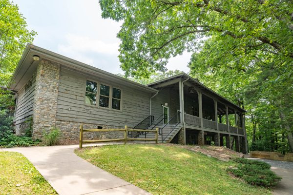 Lutheridge2023-Dining hall porch 1-WebRes-281